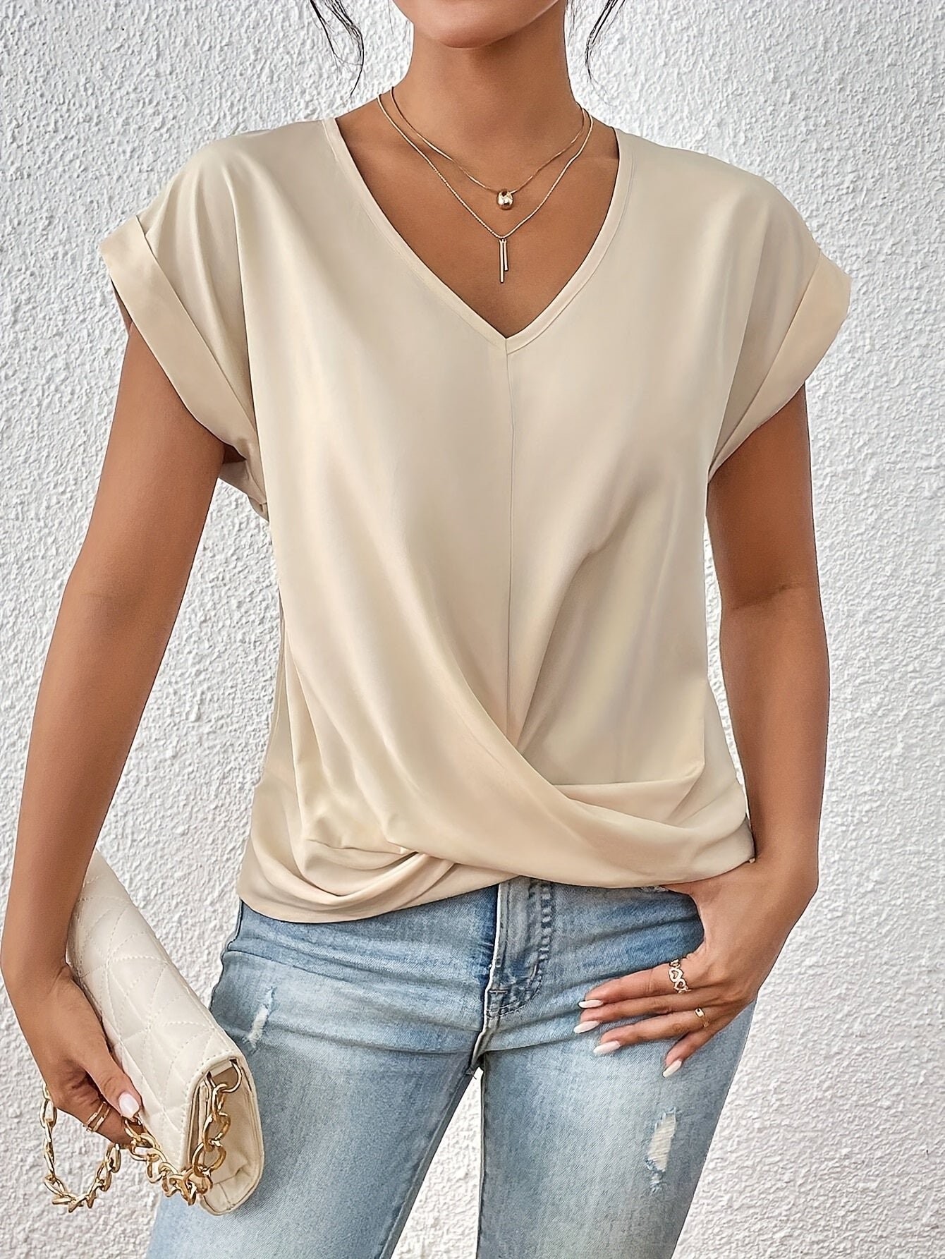 ANA - Elegancka Casual Bluzka z Dekoltem w Serek