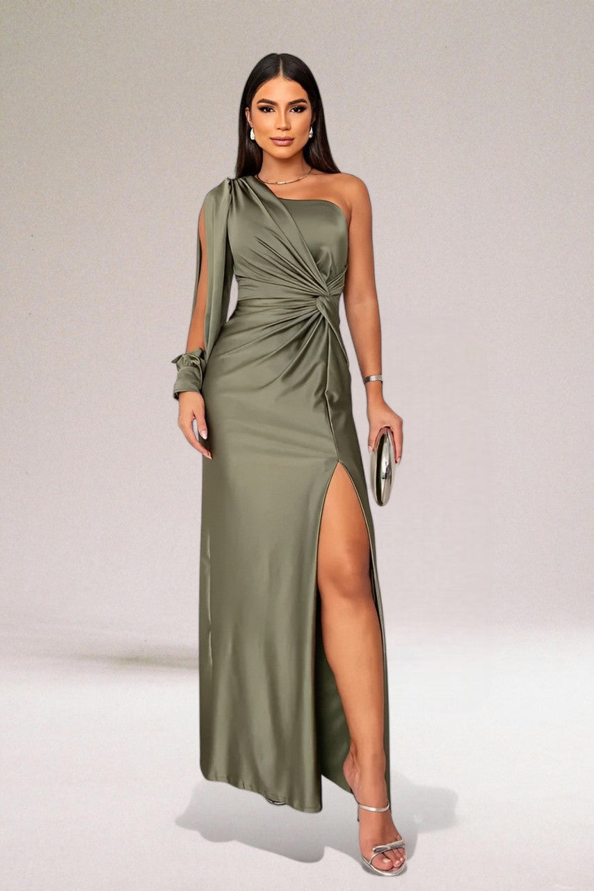 Robe Élina – Satin Asymétrique avec Détail Épaule